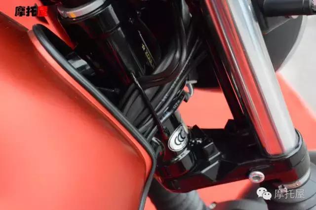 意大利的文艺绅士，屋君试驾GuzziV7Ⅱ