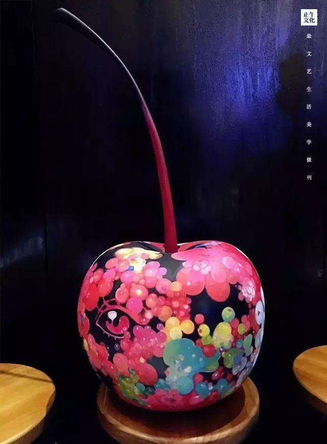 艺术工场·现实版的爱丽丝，董小姐醉心画花画夜画梦境