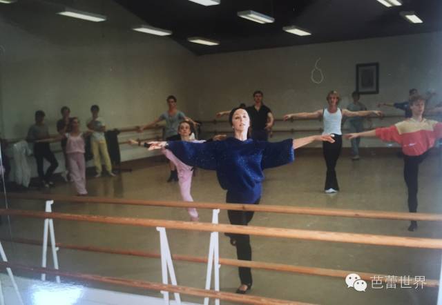 伊芙琳舞者图,伊芙琳跳舞