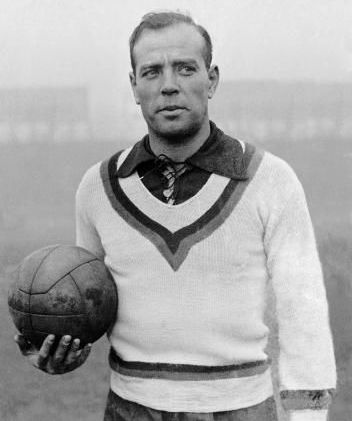 世界足坛现役十大门将排名,世界足坛历史十大门将