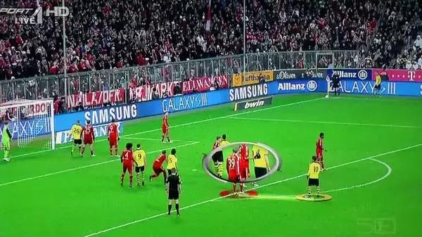 足球比赛中的科幻片场面,足球赛场上不可复制的科幻片瞬间