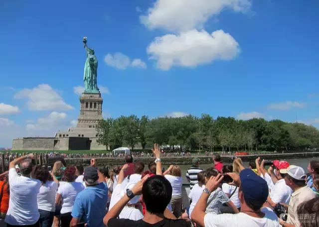 远方除了诗，还有人人人人人人