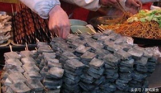 农村制作臭豆腐长出蛆虫了,臭豆腐为什么会长蛆虫