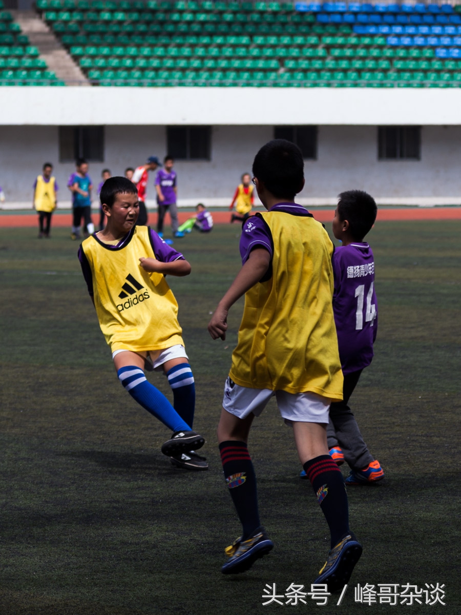 昭通足球小队员:誓言要做国足接班人