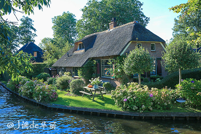 欧洲最美水乡荷兰羊角村,荷兰羊角村美丽的童话世界