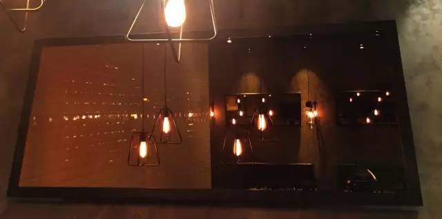 No.8吃巧克力的时候，整个人都要融化了