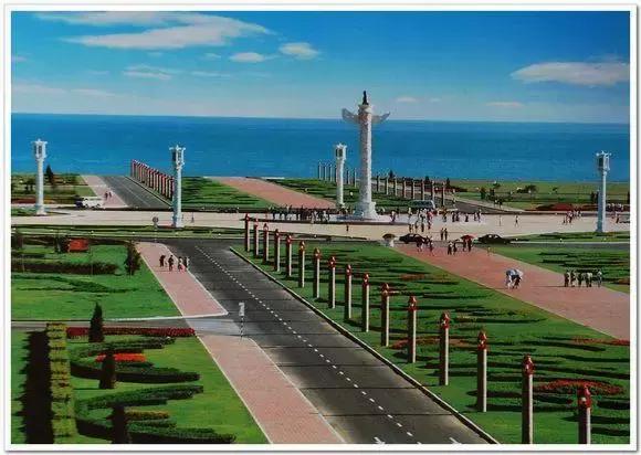 我叫大连，你也可以叫我滨城，这是我的最新简历，请收好！