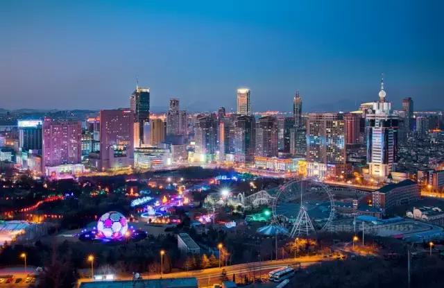 我叫大连，你也可以叫我滨城，这是我的最新简历，请收好！