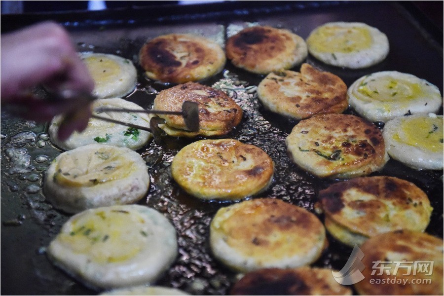 在上海米其林餐厅用餐,阿大葱油饼米其林