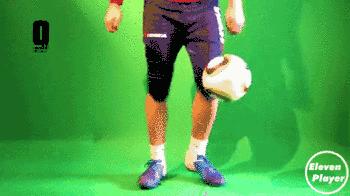 花式足球起球教学慢动作,马塞洛起球法足球教学