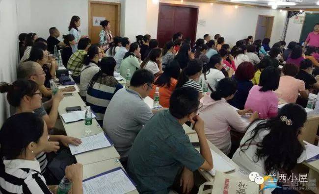 升学规划公益讲座推送视频,起点决定飞翔的高度