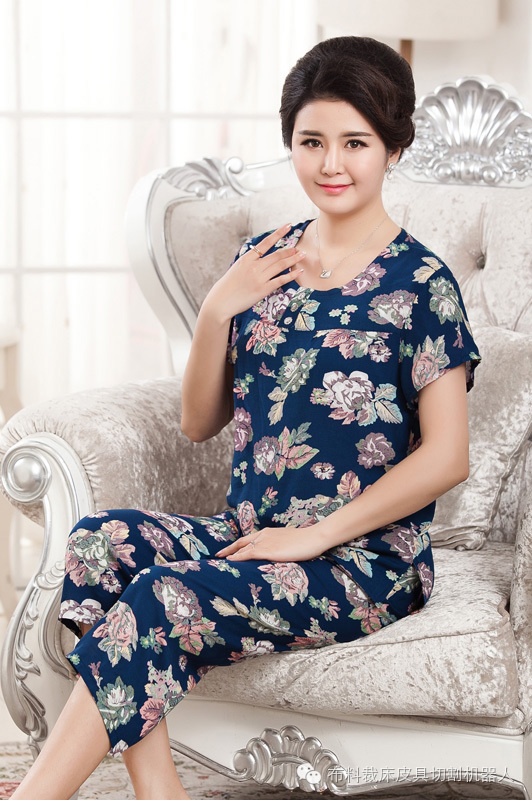 真丝睡衣舒服还是纯棉睡衣舒服,纯棉睡衣和冰丝睡衣哪个舒服啊