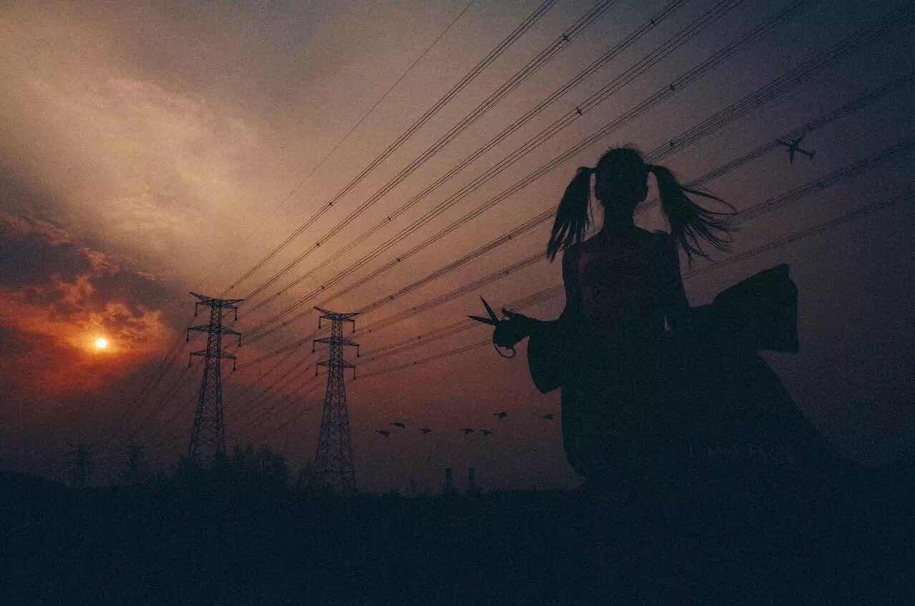 神思远丨少女有一些神性，不近人世肢体完美