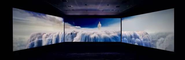 用3d眼镜看手机上的3d电影,用3d显示器看3d电影效果好不