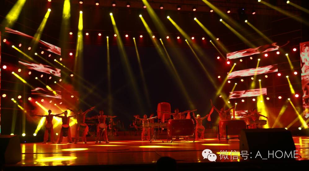 校庆|一个艺校与一座城市的倾城之恋