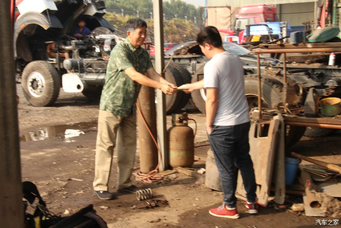 圆梦ING陪老爸赴唐山感受《圆梦威利斯》拍摄