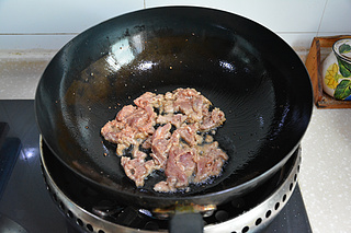 牛肝菌玉米笋炒肉,玉米笋炒肉的做法