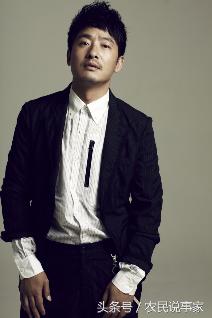 哥弟俩出身农村,现在都成了一线明星