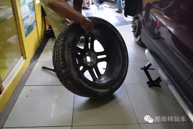 福特锐界的换轮胎教程,福特锐界更换轮胎推荐