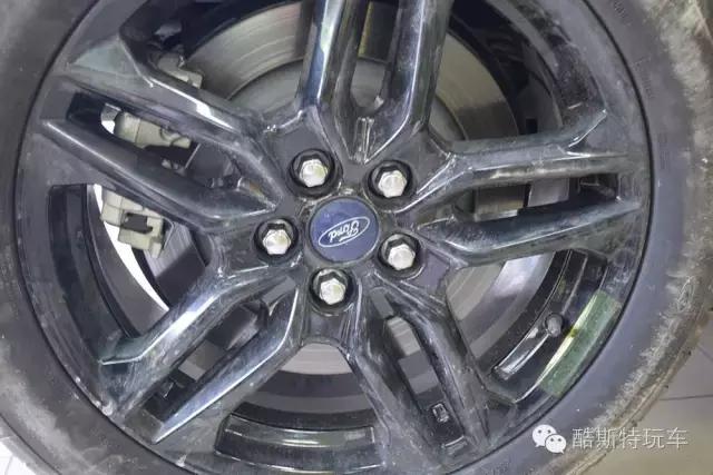 福特锐界的换轮胎教程,福特锐界更换轮胎推荐