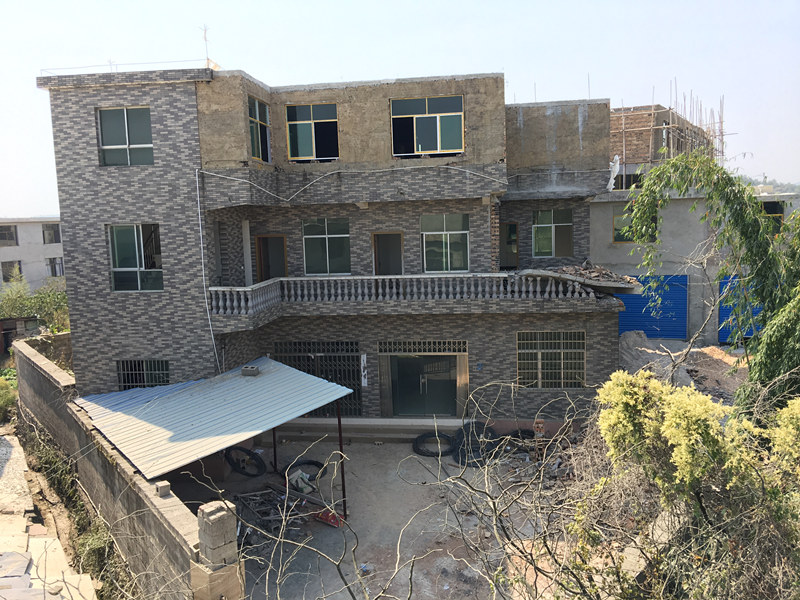 贵州花溪房屋倒塌,贵阳民房垮塌现场救援