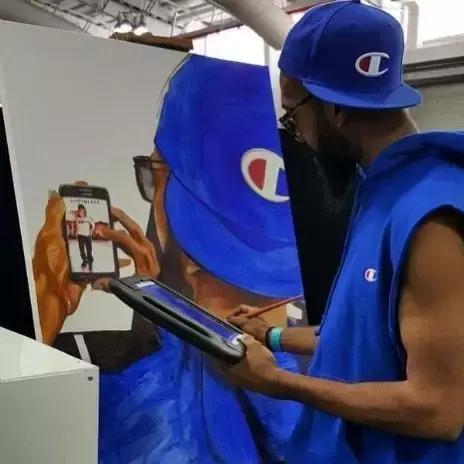 穿了一件很喜欢的卫衣,champion卫衣连帽和圆领