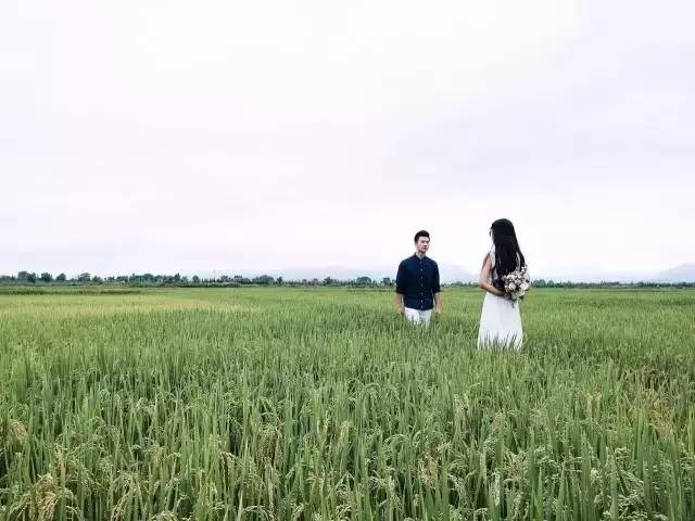 用手机拍婚纱照怎么在室内拍好看,手机拍婚纱照技巧大全