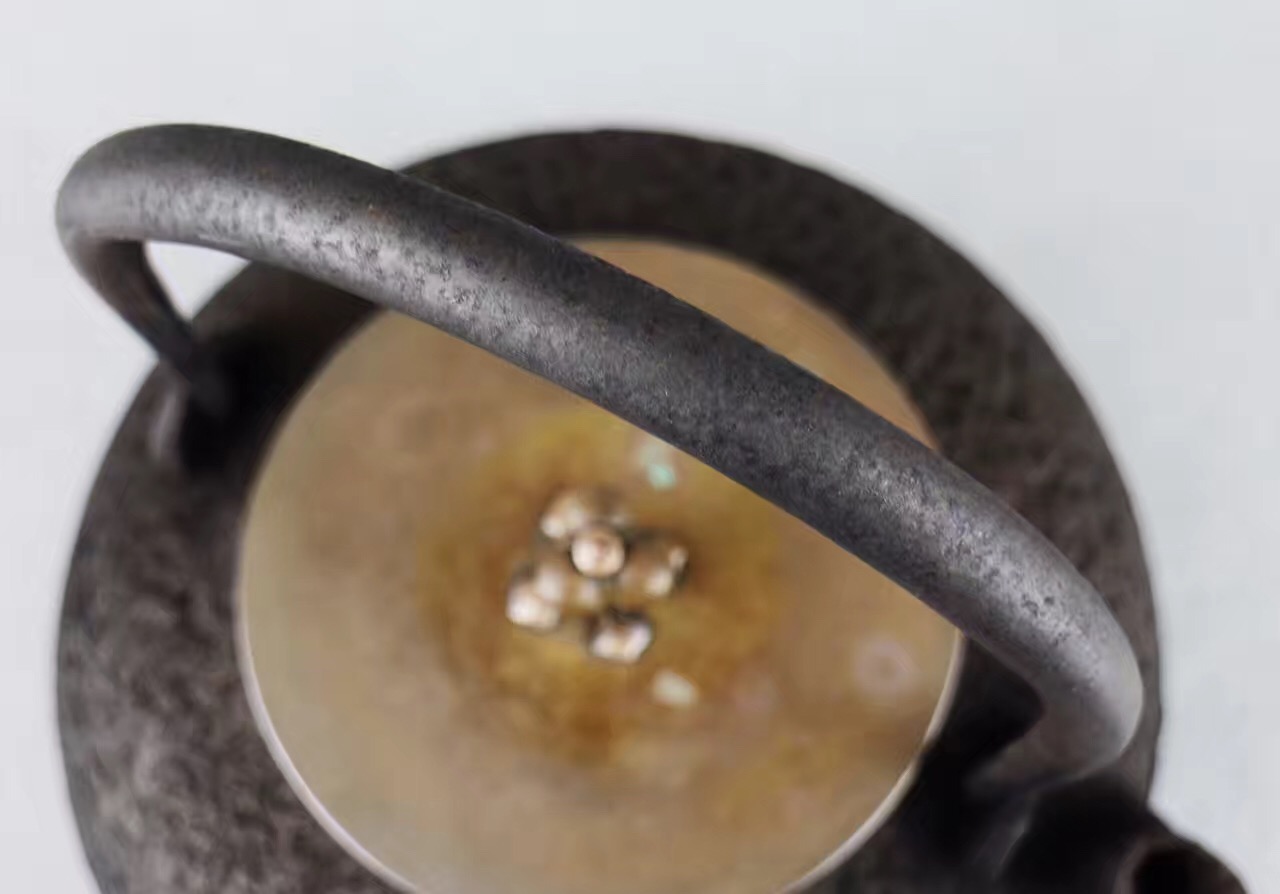 如何鉴别铁壶品质,如何鉴别一把好的铁壶