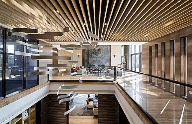 一处九间堂，梁志天、凌子达的不同演绎