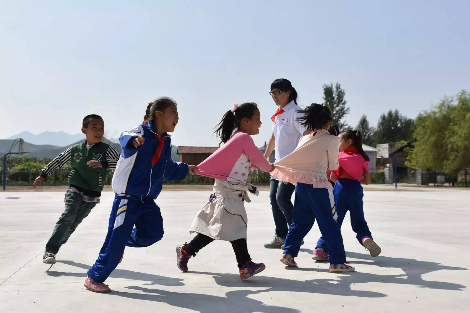 辽宁站多彩课堂|“八仙”支教，各显神通