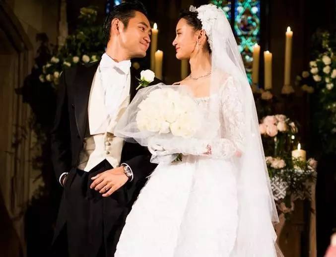 今年结婚的女星婚礼喜欢什么发型?刘诗诗陈妍希钟爱中分,林心如和张歆艺想到一起去了~