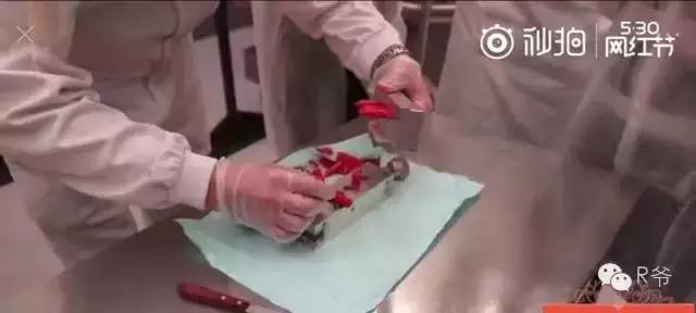 ysl圣诞限定口红值得入手,ysl圣诞限量黑管09