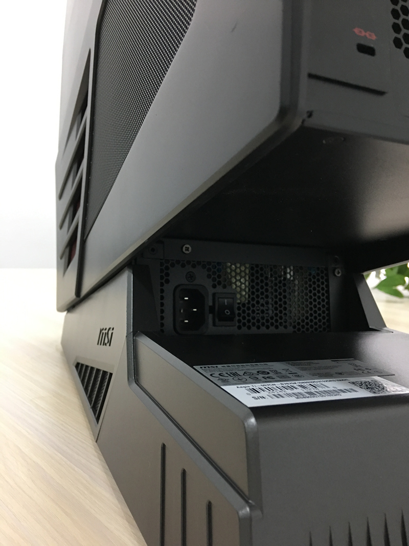 微星新一代宙斯盾钛5,微星宙斯盾钛3