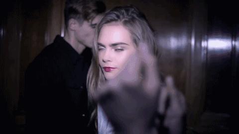 送男朋友几百块的鞋,第一次送礼物男朋友就送ysl