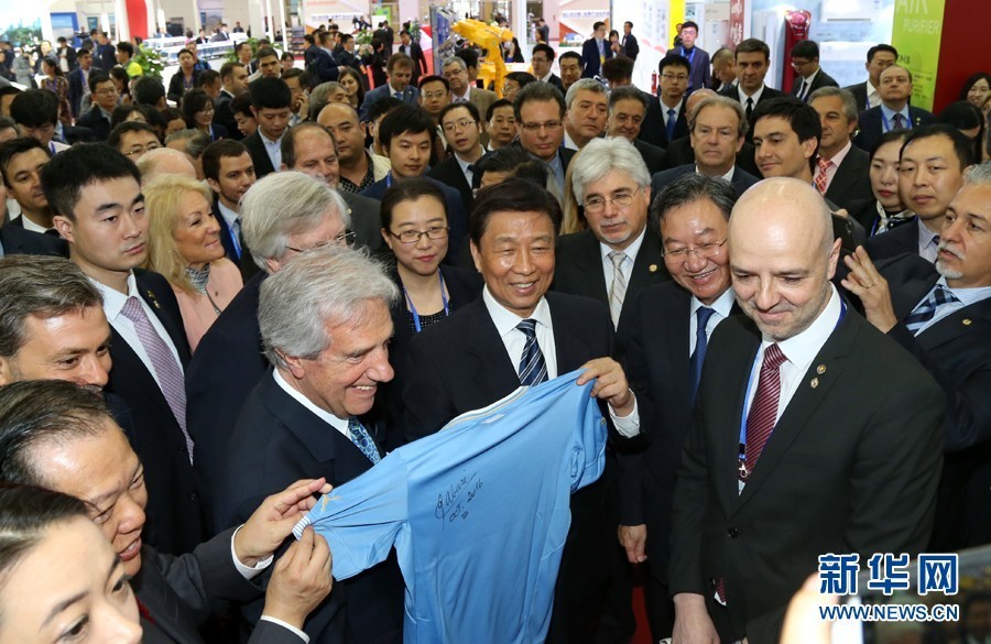 中国企业给拉美献上爱的抱抱(2)