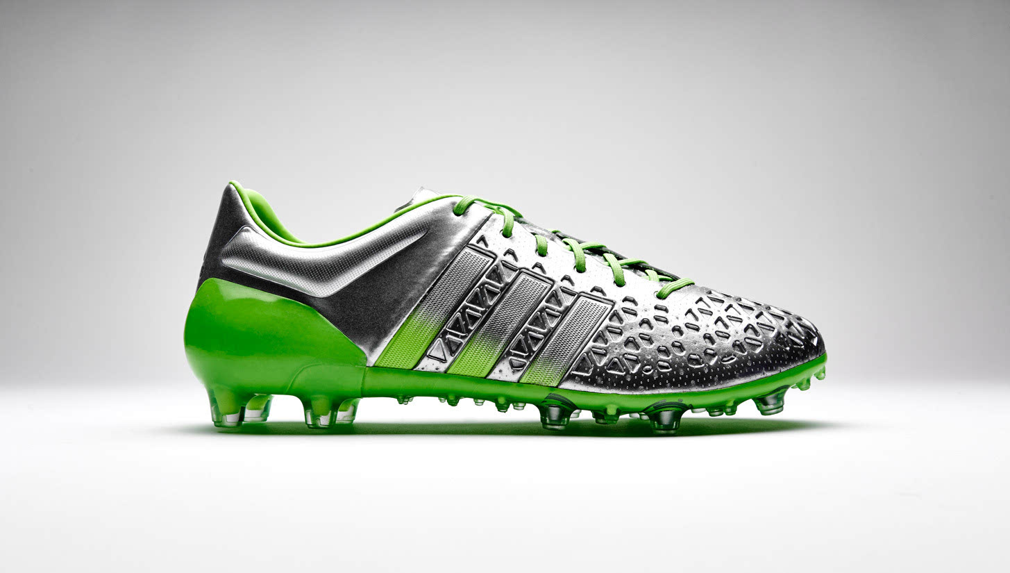 足球鞋哪里做得好,足球鞋应该放在哪里