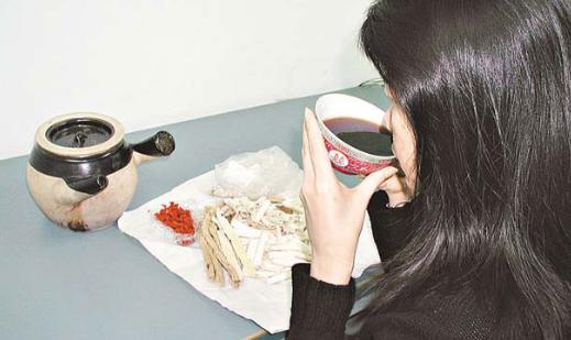 中药碗底的渣能不能喝,煎中药碗底的汤渣可以喝吗