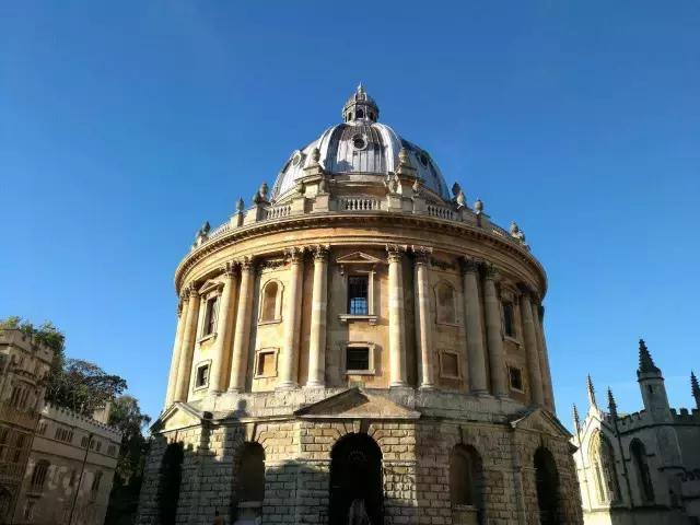 伊顿公学牛津,伊顿公学和剑桥