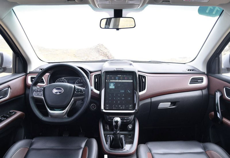 12.9寸大屏还带车载WIFI，这车4米7全系七座顶配才十万