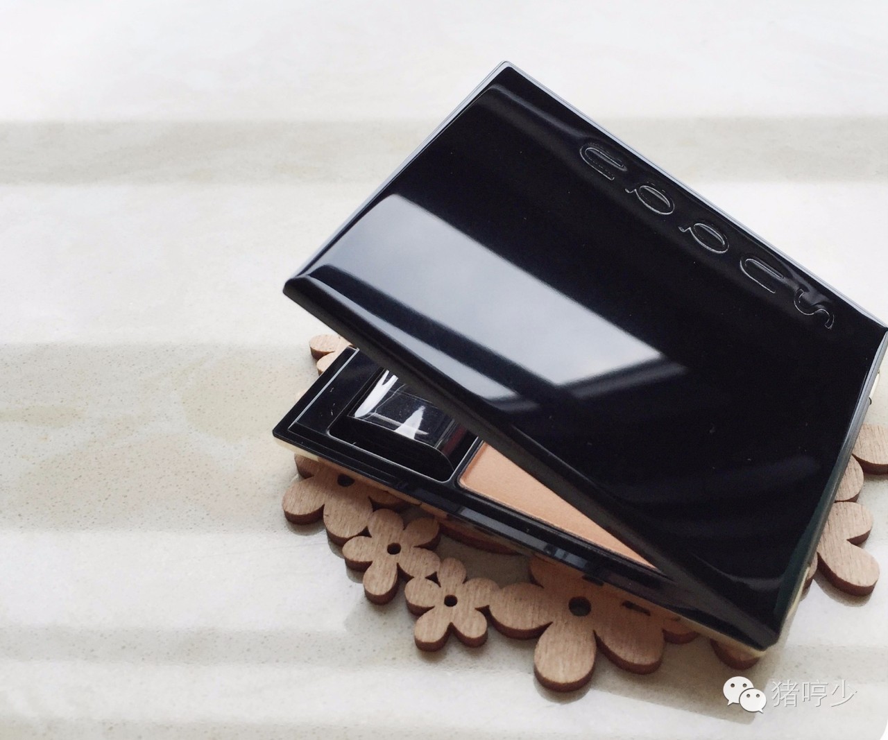 suqqu2020秋冬新品,suqqu新款黑金粉霜好用吗