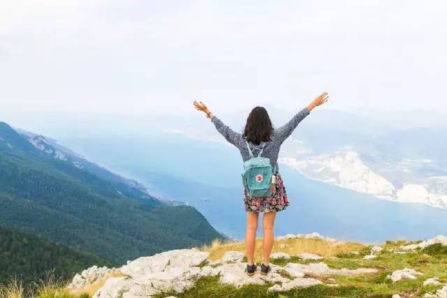 又土又个性的包,又丑又傻的双肩包