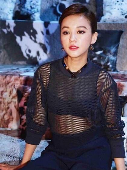 陈意涵惊艳时装周,陈意涵未ps照