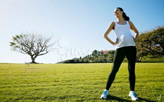 怀孕初期锻炼快走可以吗,孕妈在孕期怎么运动比较有效