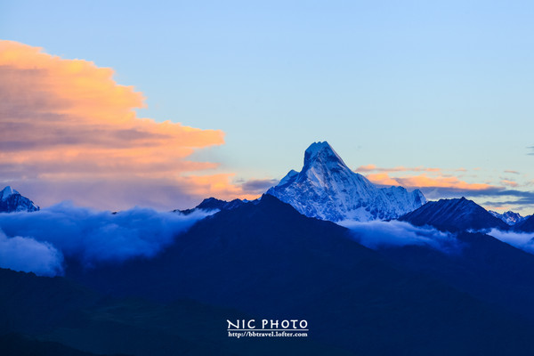 达瓦更扎与牛背山,达瓦更扎和牛背山有啥区别