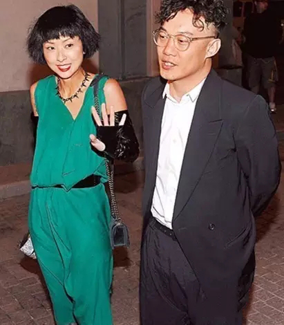 杩峰够楗眬浜嬩欢,杩峰够楗眬