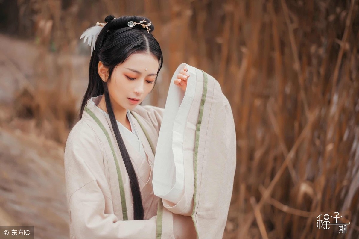 小说：闲暇时，王爷和她玩真心话大冒险，赢了突然问她：你爱我吗