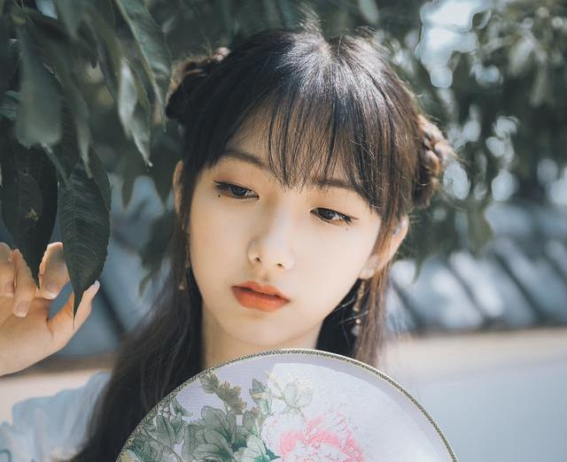 小说：夫君们忙布置婚礼迎接新人，穿越女寨主却被同房规矩吓懵了