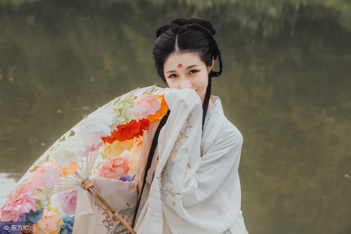 小说：恶奴谩骂皇室，凄惨教训降临