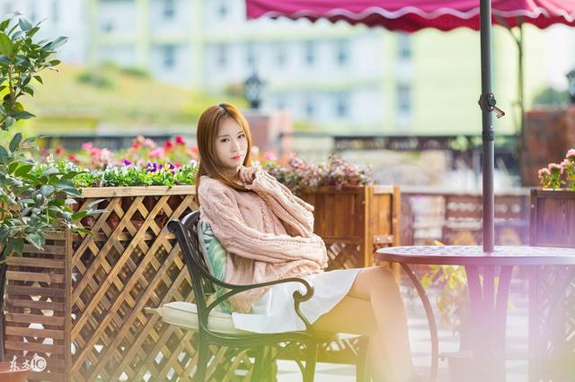 小说：姜诚惹上麻烦，地痞见到身旁的男人惊讶，恭敬道：少爷