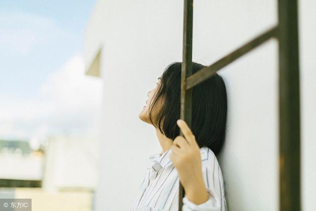 小说：亲妹妹见不得姐姐好，向队长举报她投机倒把，母亲气坏了